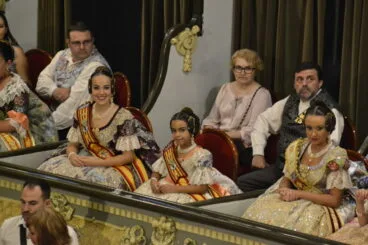 Las falleras mayores de Dénia en la proclamación de Elche