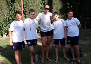 nadadores benjamines del club natacio aquatic les marines