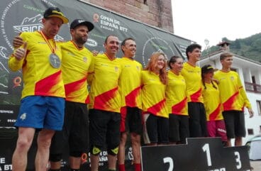 Pepe Domenech con el maillot de campeón del Open de España