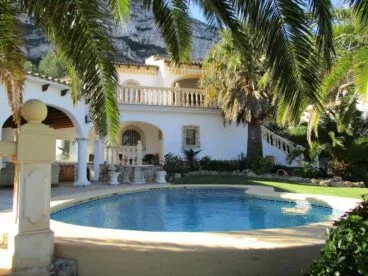 Piscina Aguila Rent a Villa