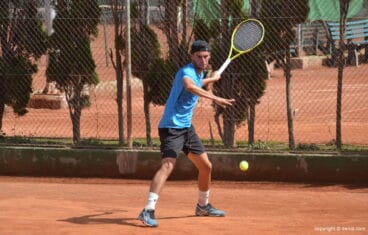 sergi perez dando una derecha