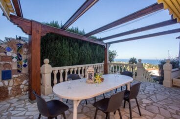 Terraza Aguila Rent a Villa