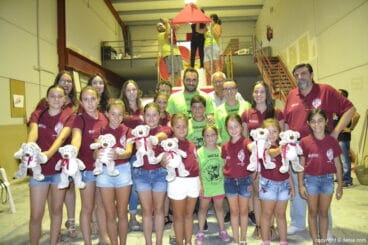 Visita a la carroza de la falla Camp Roig