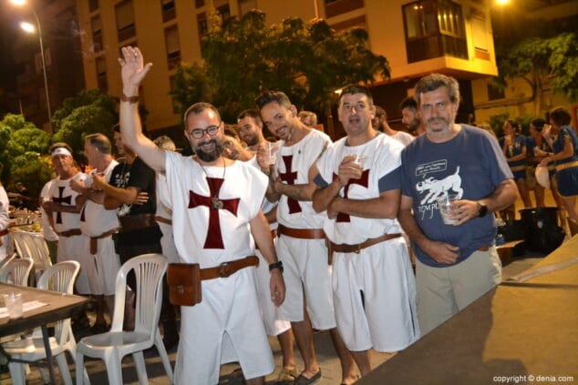 04 cena de acampada moros y cristianos 2017 escuadra templaris