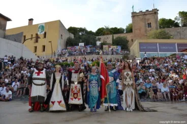 Milagro de la niebla – capitanes saludando