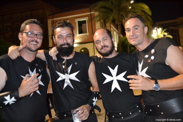 09 cena de acampada moros y cristianos 2017 fila guerrers hospitalaris