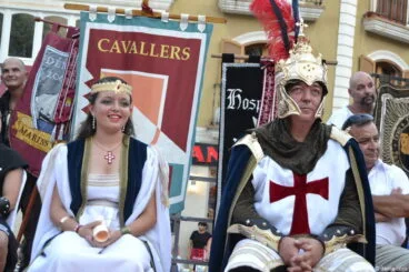 Pregón Moros y Cristianos 2017 – Capitán y abanderada cristianos
