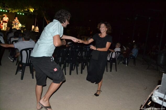 16 festival de jazz denia 2017 racalmuto bailando