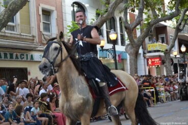 Desfile de gala Moros y Cristianos Dénia 2017 – Filà Hospitalaris