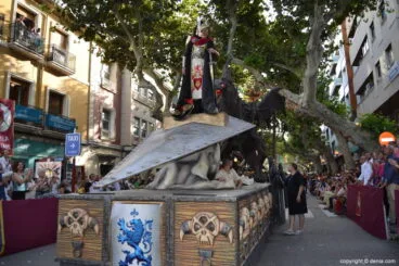 Capitanía Filà Templaris – Carroza del capitán