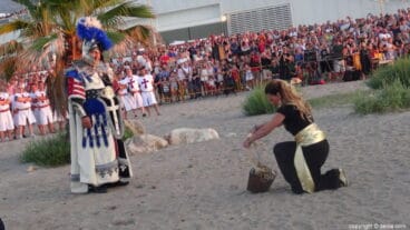Desembarco Moros y Cristianos Dénia 2017 – Regalos al capitán cristiano