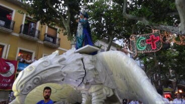 Capitanía mora 2017 Filà Amazigh – Carroza de la Capitana