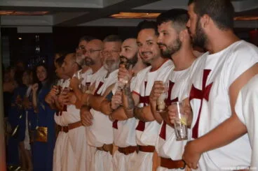 Cena de Gala Moros y Cristianos Dénia 2017 – Templaris desfilando