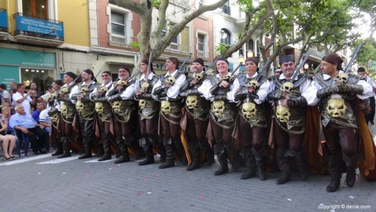 Desfile de gala Moros y Cristianos Dénia 2017 - Filà Marins Corsaris