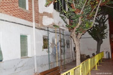 balcon apuntalado del grupo antonio catala