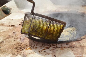 Caldero con uva escaldada