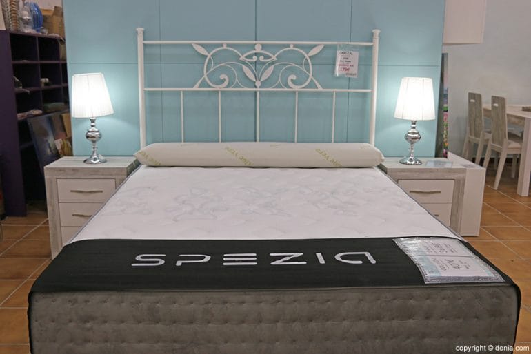 Cama blanca Mar Diseño y Descanso