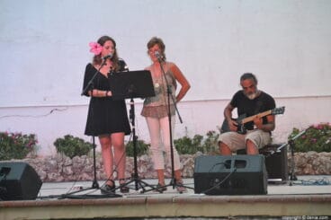 Cantantes sobre el  escenario de la Flexió Verbal