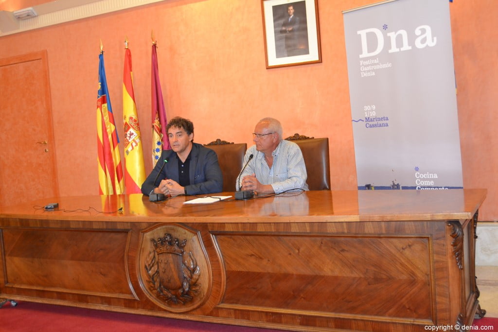 firma del convenio entre la avt y el ayuntamiento de denia