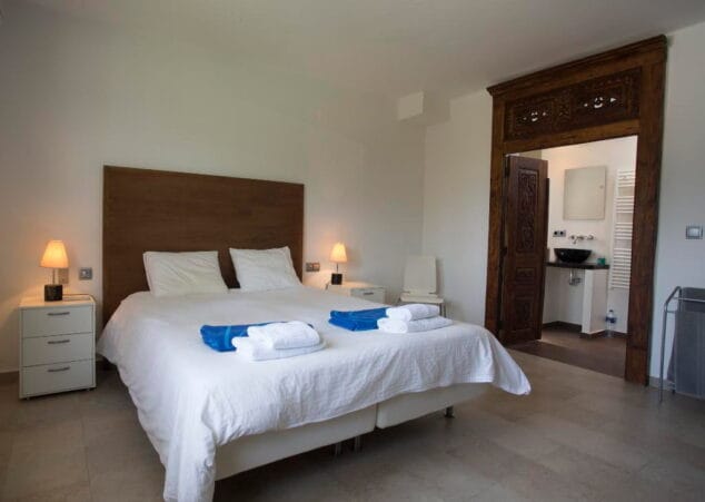 habitacion doble de la casa aguila rent a villa