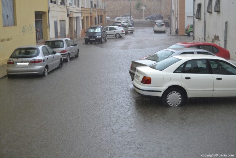 Inundación en las calles del grupo San Andrés