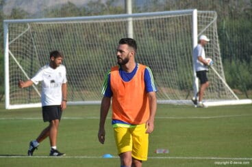 keko calentando antes del partido