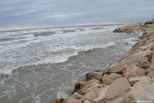 El temporal hace desparecer (una vez más) la playa de Les Deveses 4 les deveses de denia tras las lluvias