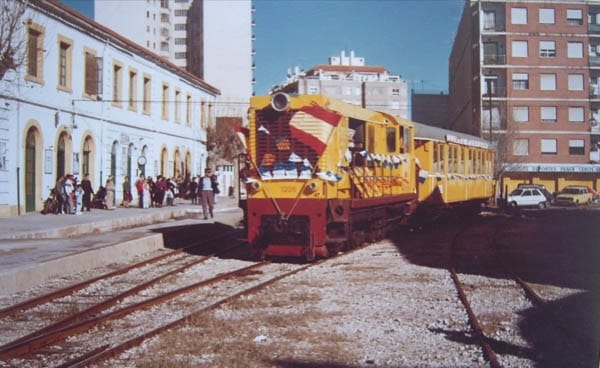 Una empresa quiere devolver a la vida el desaparecido tren 'Limón Exprés' 1 limon express en la estacion d denia imagen v ferrer