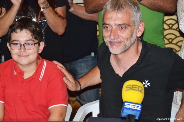 Miguel Ángel Fullana con su hijo