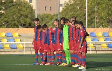 Minuto de silencio en el At Levante