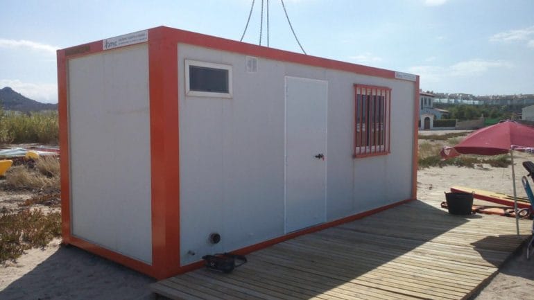 Nueva caseta de socorrismo en La Almadrava
