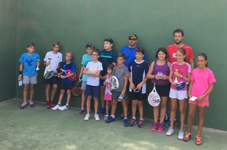 Participantes en el mini torneo infantil
