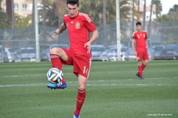 pepelu en uno de los partidos con la seleccion espanola sub 19