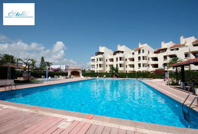 piscina comunitaria del apartamento stella inmo consulting