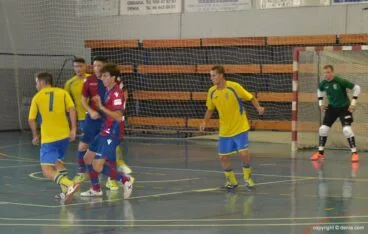 Pugnando por una pelota