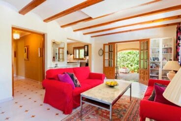 Sala de estar luminosa Quality Rent a Villa