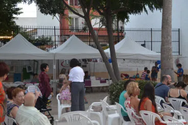 Stands ubicandos en la Plaça del  Cinema de La Xara