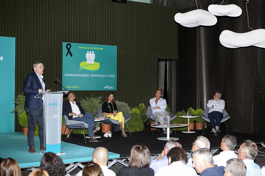 ximo puig clausurando el acto