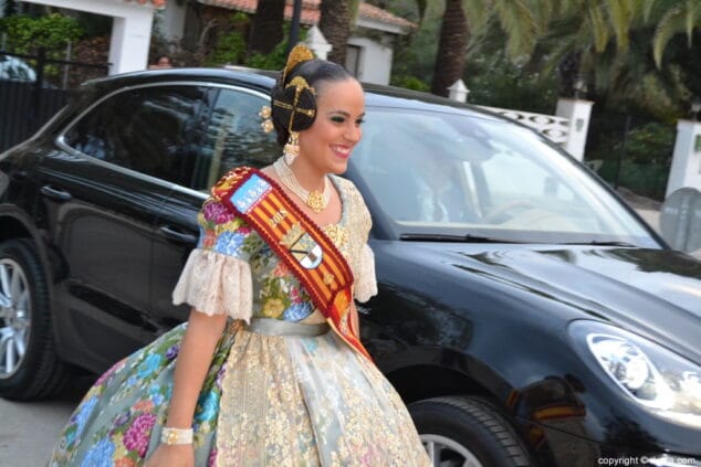 03 recepcion presentacion falleras mayores denia 2018 llegada de melani