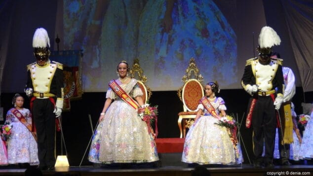13 presentacion falleras mayores denia 2018 policia local