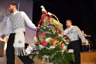 Presentación Falleras Mayores Dénia 2018 – Centro de flores de la falla Saladar