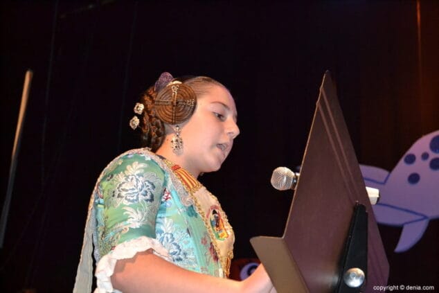 La falla Saladar viaja a la prehistoria para presentar a Elena Rosalén como su fallera mayor infantil 23 23 presentacion infantil saladar 2018 exaltacion