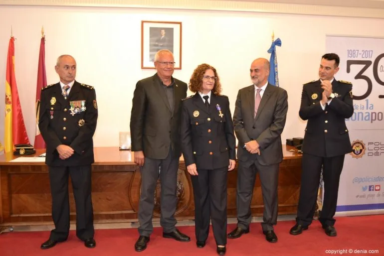 Día de la Policía Dénia - Reconocimiento a Enriqueta Borrás