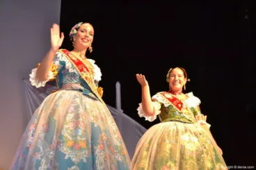 Presentación Falleras Mayores Dénia 2018 – Bellezas de San Vicente del Raspeig