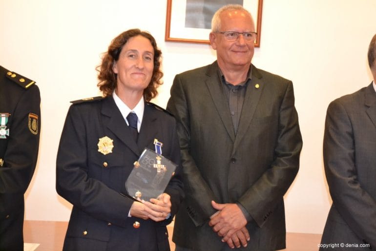 Día de la Policía Dénia - Reconocimiento a las mujeres policía