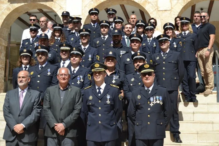 Día de la Policía Dénia - Cuerpo de policía Local con el alcalde