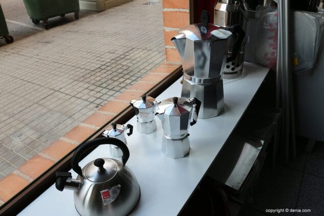 cafetera y tetera coloma 2