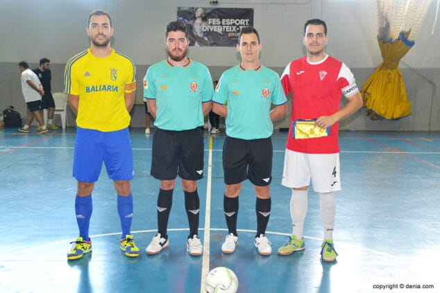 capitanes de ambas formaciones