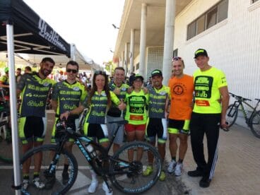Ciclistas del equipo UC Montgó-ULB