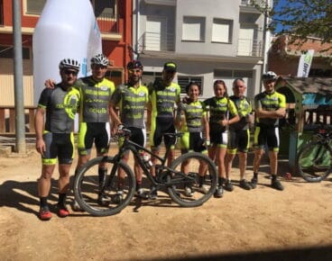ciclistas del equipo ulb montgo